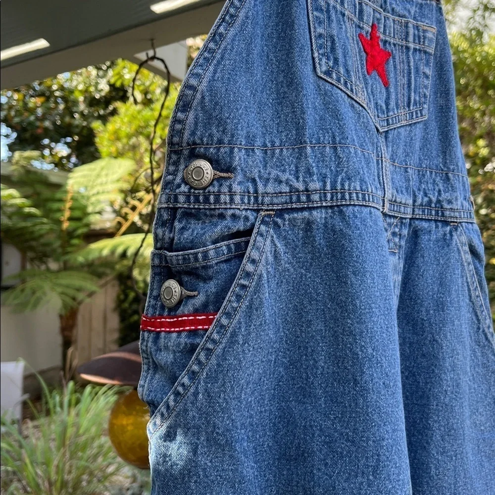 GAP KIDS DENIM OVERALLS Size XS  Age 3-4 SO CUTE  Red Embroidery